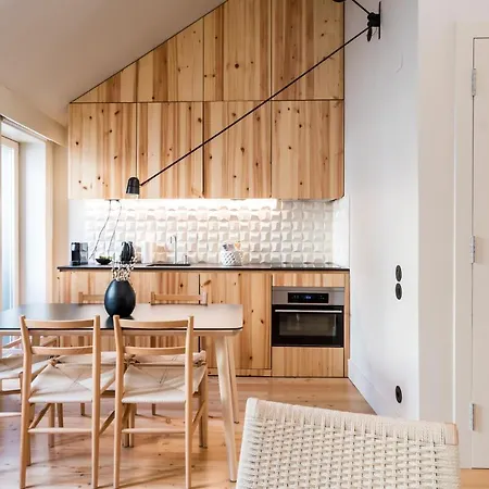 Casas Na Portuguesa - Bica Chiado-2